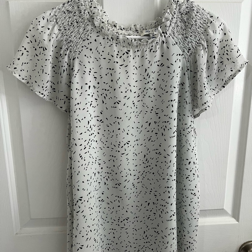 She + Sky Monochrome Ruffle blouse